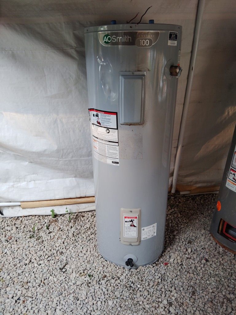 A.O.Smith 50 Gallon Electric Water Heater. Refurbished.