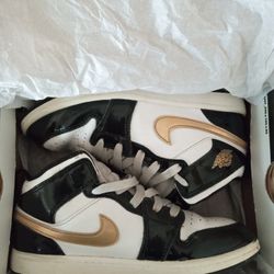 Nike Jordan 1 Mid SE Size 3Y Kids Pre-owned 