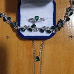 New .925 Sterling Silver Emerald Ring Size 9 And Bracelet And Drop Down Necklace 