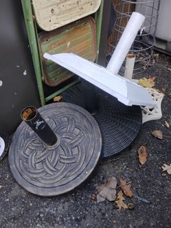 Base for outdoor patio table umbrella