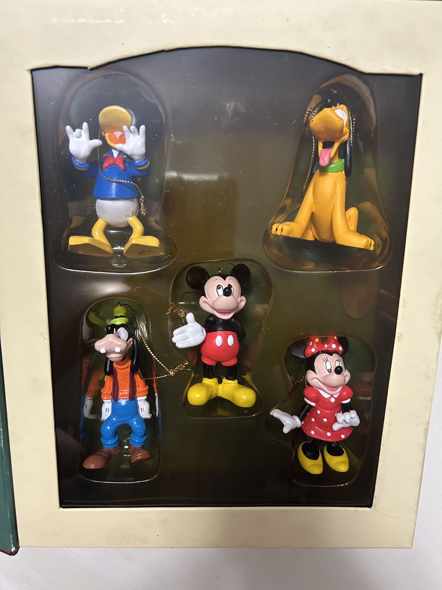 Disney’s Mickey and Friends Christmas Collection