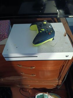 Xbox one with controller