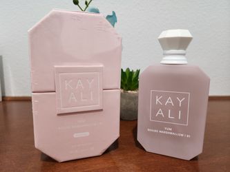 Yum Boujee Marshmallow 81, Kay ali