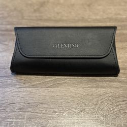 VALENTINO GARAVANI SUNGLASSES – BLACK ROCKSTUD EDITION