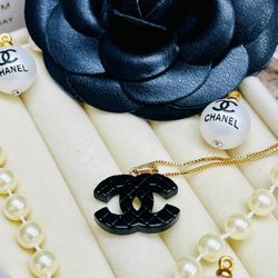 Black CC Logo Pendant Necklace 