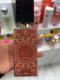 Lattafa Ajwad Eau de Parfum