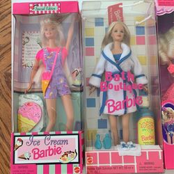 Lot Is 3 Vintage Barbie Dolls Bath Ice Cream 3 Looks