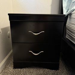 2 Night Stands And Dresser