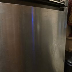 Stainless Steel Refrigerator (2017)