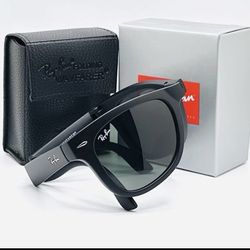 New Ray-Ban Folding Wayfarer Gloss Black 50MM Sunglasses