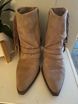 Suede boots size 6.5