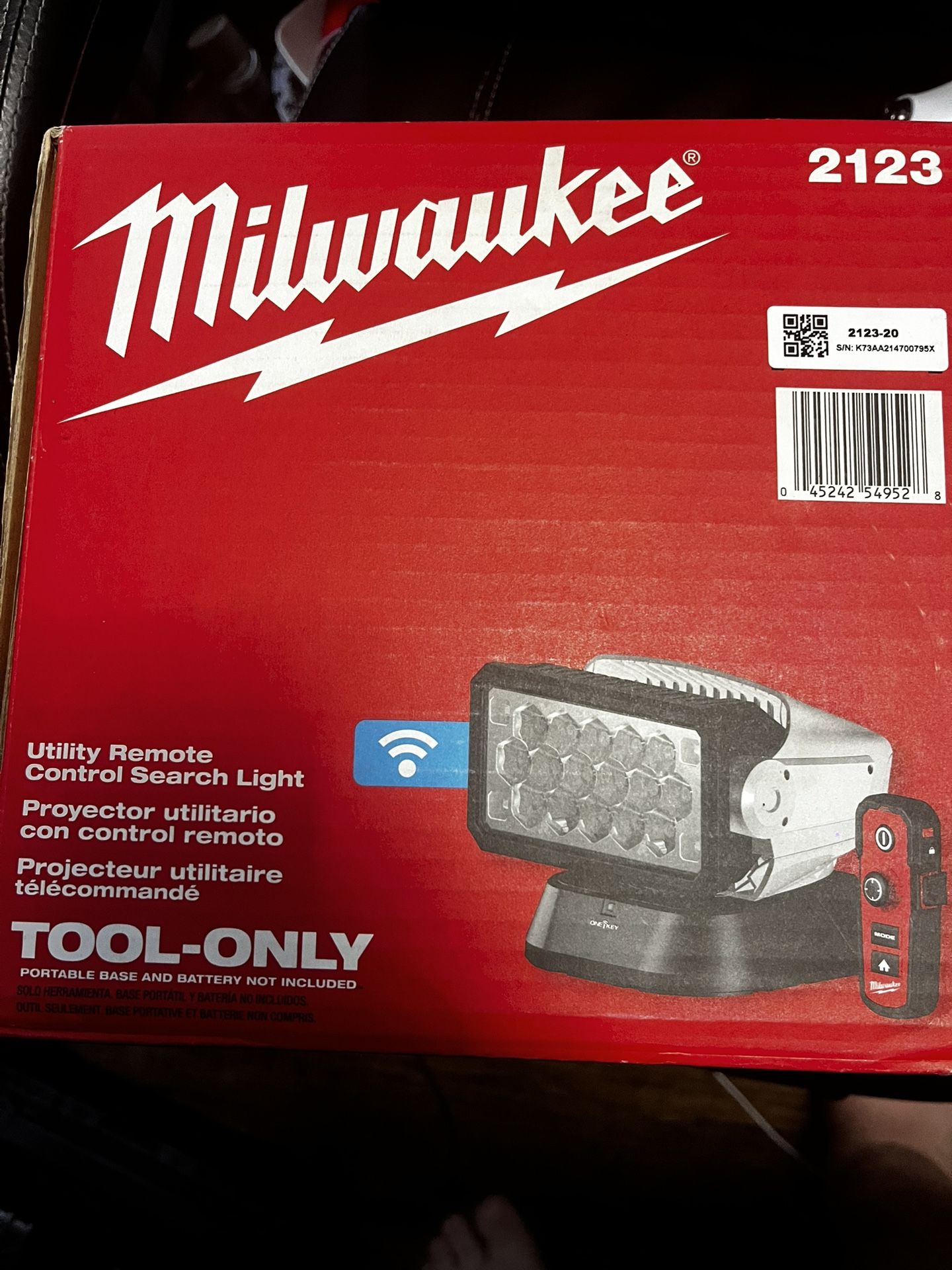 Milwaukee Control Remote Search Light