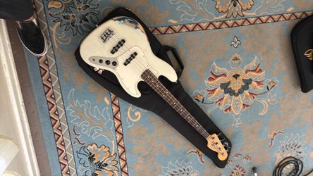 Fender USA Jazz Bass w/ Duncan’s & La Bella flat wound strings. Relic. Nice bass. Trades considered.