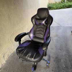 Purple Respawn Gaming Chair 
