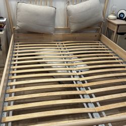 Contemporary bed Queen Bed frame 