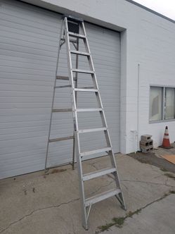 Louisville L-2012-10S 10ft Aluminum Stepladder