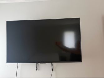 Insignia 43’ TV