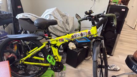 Outroad R150 with upgraded pedals and bars = $200