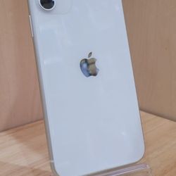I Phone 11 64GB White Factory Unlocked Used Like New
