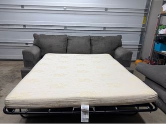 Queen Sleeper Sofa – Great Condition