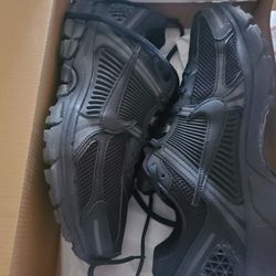 New Nike Vomero 5 Size 10.5! 