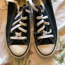 “ Converse “ Tennis Shoes 