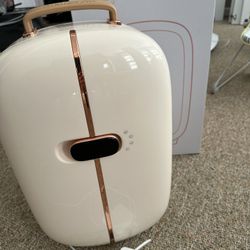 Iker Cosmetic Fridge