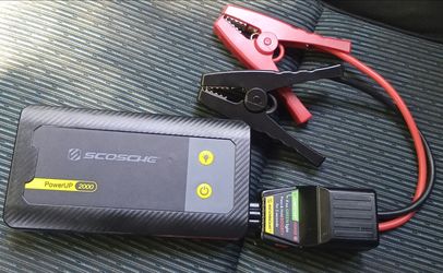 Scosche PowerUP 2000 Battery jumper and power bank