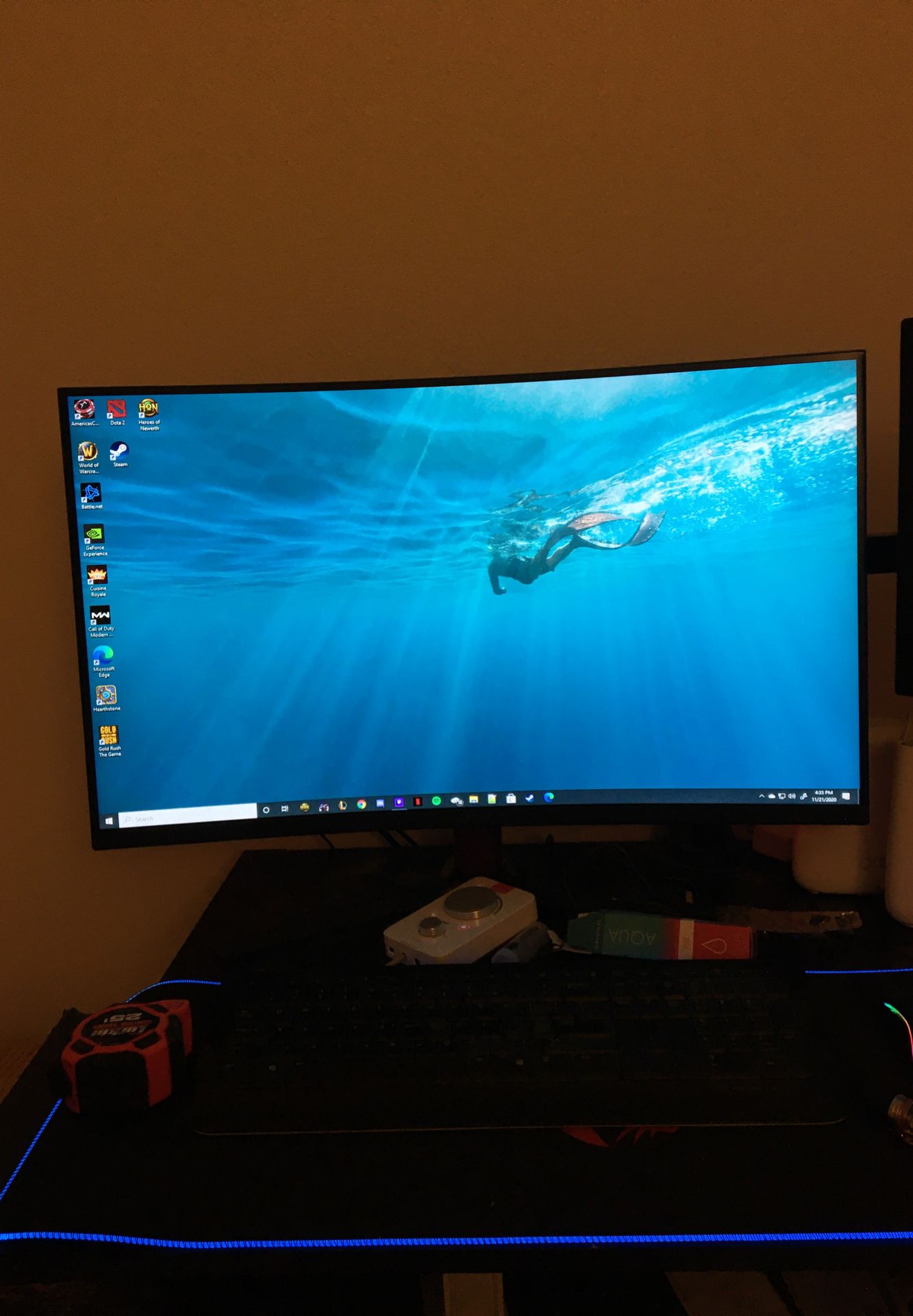 Curved 32” MSI Optix computer monitor