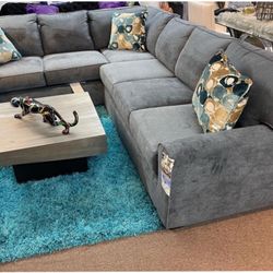 Klaussner Sectional In Stock For Immidiate Delivery 