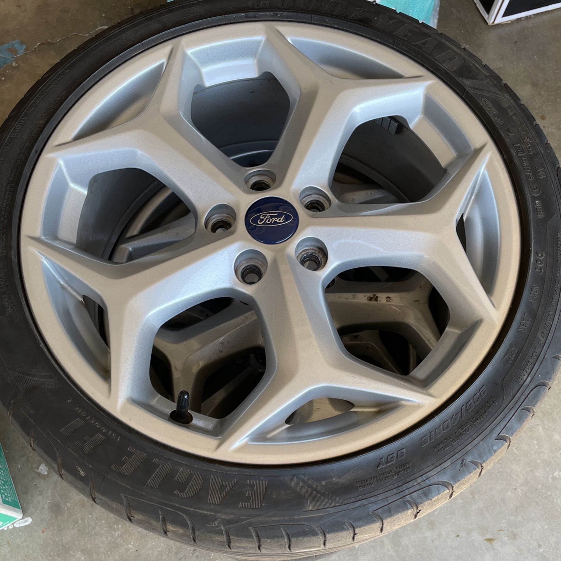 Ford Focus ST wheels