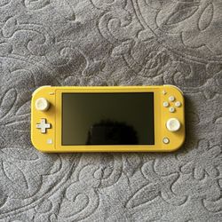 Nintendo Switch Lite Yellow