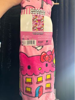 New Hello Kitty and Friends silk touch throw blanket 💕