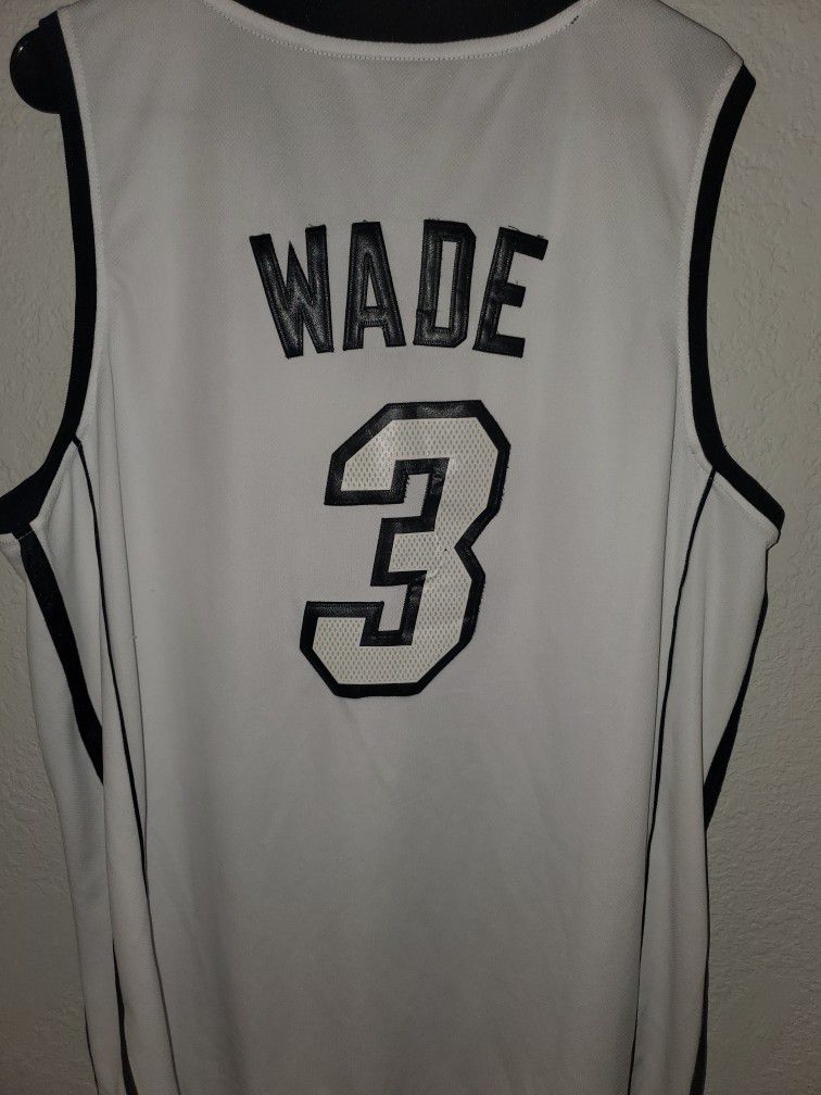 Adidas NBA Miami Heat Lebron James Jersey White Hot All White XL for Sale  in Miami, FL - OfferUp