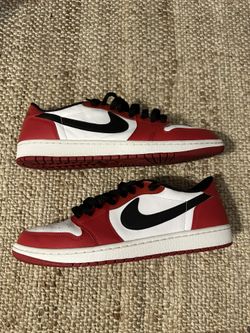 Jordan 1 Chicago Low (Size 11 | Used | OG all)