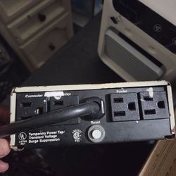 Surge Protector Power Strip with Reset Button
