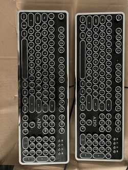 Azio Corp - MK Retro -01 Typewriter Style Mechanical Keyboard