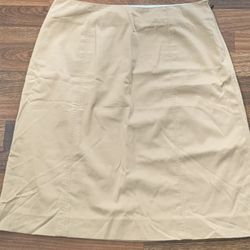 Gap Women Khaki Skirt Size 8 Stretch Front stitch detail Side Zipper