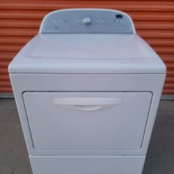 Just Like New!!! Top of The Line, Whirlpool Cabrio, Gas Dryer with Options Galore!!! It Has 5 Temperature Settings!!! Must See To Appreciate!!!