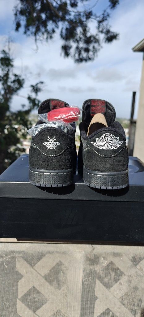 Air Jordan 1 Low Travis Scott 'Phantom'