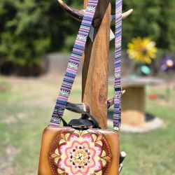 Beautiful Mexican Crossbody-Handbag-Artisanal Purse- Mexican Purse- Leather Crossbody- Bolsa Artesanal- Bolsa de Piel Mexicana-Bolsa de Cuero
