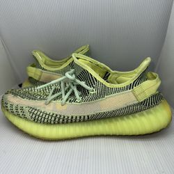 YEEZY 350 V2 9/10 Condition