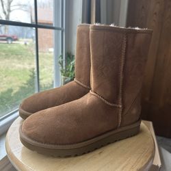 NEW UGG Classic short II Size 6 (fits 6.5/7) Brown