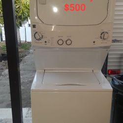 Kenmore Stackable Washer-Dryer ////Combo De Lavadora Y Secadora 
