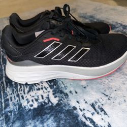 Women’s Adidas Shoe 