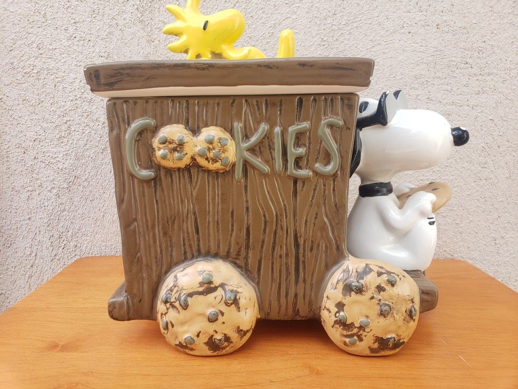 Limited Edition Snoopy With Woodstock Cookie Jar