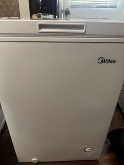Midea mini freezer