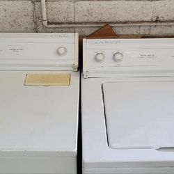 Whirlpool Washer and Dryer Set