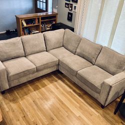 👁️👁️Corner Sectional Couch - FREE DELIVERY