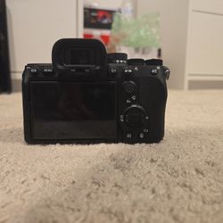 Sony A7 IV 